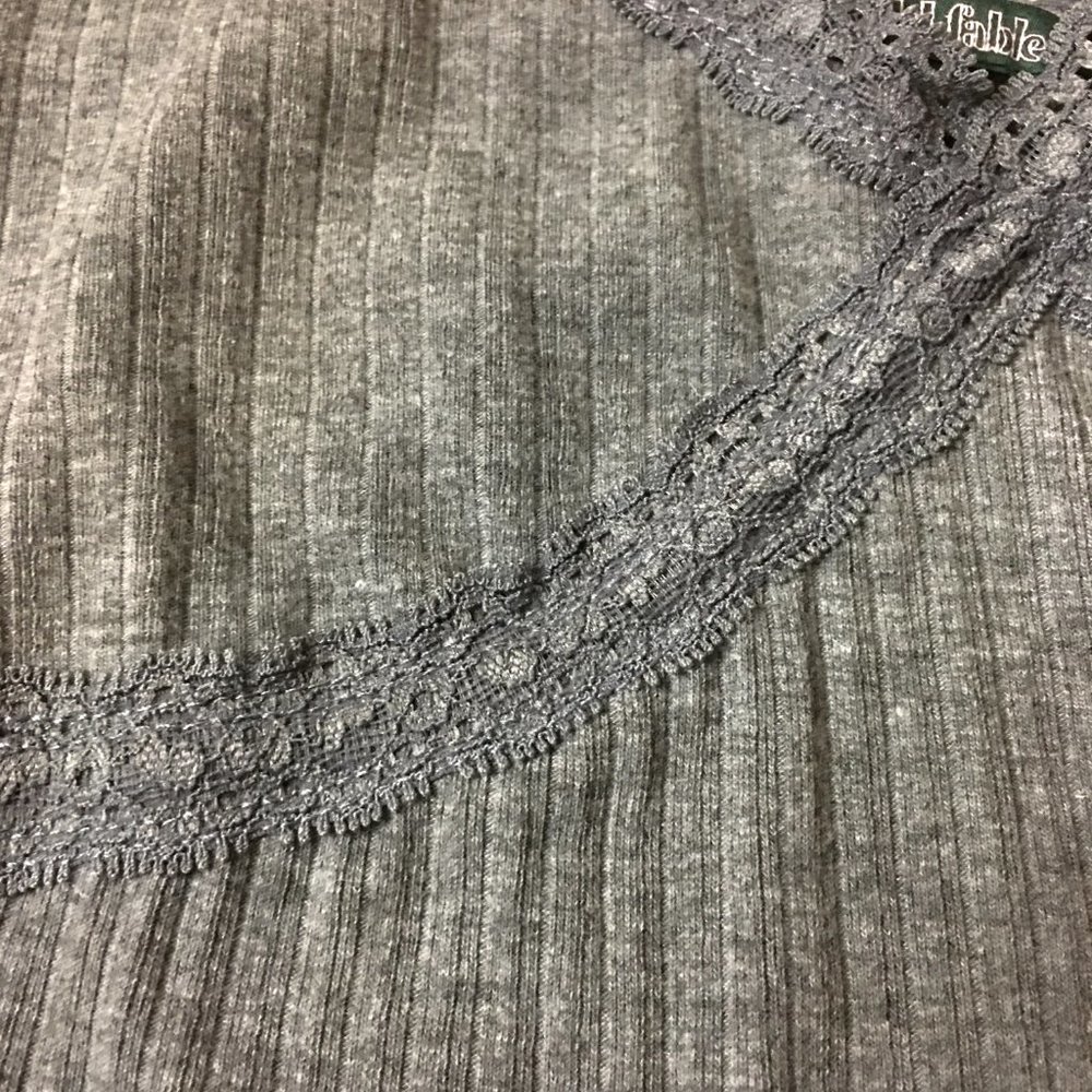 WILD FABLE Heather Gray Lace Trim Tiny Tank Ribbed Texture    NWOT! - Picture 3 of 8